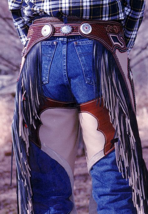 Cowboy Chaps, Chaps Jeans, Riding Chaps, Rodeo Time, Cowboy Pants, Alien Costume, Estilo Country, Rodeo Cowboy, Cowboy Style