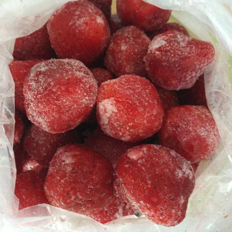 IQF frozen A13 whole strawberry with cheap price http://bit.ly/2ZqoTN7 China Iqf Strawberry Wholesale Iqf Strawberry Organic supplier Iqf Frozen Dice Strawberry factory #iqffrozendicestrawberry #chinaiqfwholestrawberries  #exportiqffrozenstrawberry #iqfstrawberryfrozen  #boxiqfstrawberries Frozen Strawberry, Black Currant, Black Currants, Mixed Fruit, Fresh Fruits And Vegetables, Frozen Strawberries, Mixed Vegetables, Pretzel Bites, Fruits And Vegetables