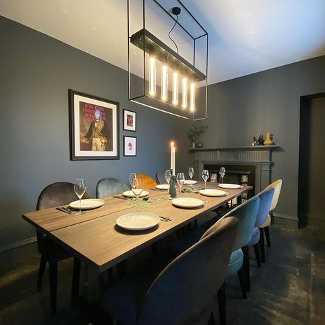 Dark Grey Dining Room Walls, Dark Grey Dining Room, Painted Dining Room, Cosy Dining Room, Installing Insulation, Gray Painted Walls, Dining Room Paint Colors, Grandparents House, Insta Account