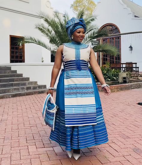 South African Traditional Dresses Xhosa, Umbaco Xhosa Dresses, Umbhaco Xhosa Designs, Xhosa Makoti Outfits, Xhosa Attire For Ladies, Modern Xhosa Attire, Xhosa Dresses, Sotho Traditional Dresses, Sesotho Traditional Dresses