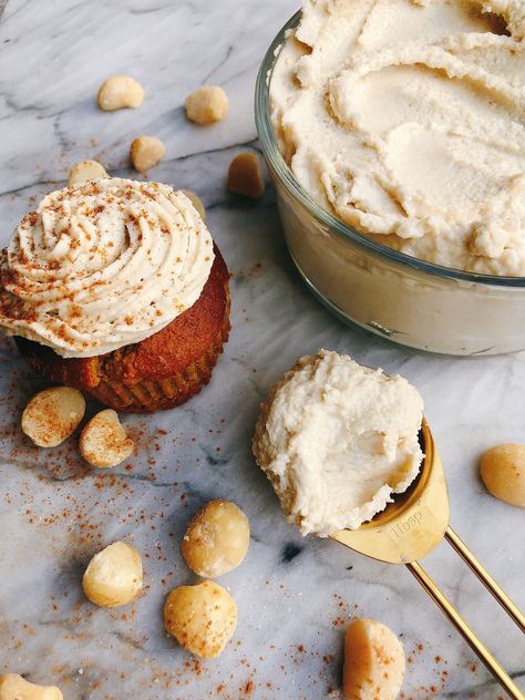 Vegan Cashew Vanilla Frosting – Chen's Plate Paleo Frosting Recipe, Cashew Frosting, Whole 30 Dessert, Plate Recipes, Vegan Frosting, No Salt Recipes, Paleo Treats, Gluten Free Treats, Good Foods To Eat