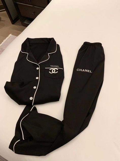 Luxury Pjs Aesthetic, Chanel Loungewear, Chanel Pajamas, Pretty Luggage, Cute Clothing Stores, Cute Pjs, Fashion Shoes Heels, Sleepwear Fashion, Cute Pajama Sets