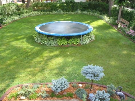 Under Trampoline Ideas, Trampoline Ideas, Garden Trampoline, Backyard Playset, Backyard Toys, Play Area Backyard, Backyard Trampoline, Cubby Houses, Backyard Playground