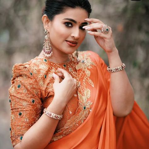 Sneha Saree Photos, Sneha Prasanna Saree, Sneha Saree, Sneha Prasanna, Arm Exercises With Weights, Saree Combination, Saree Photos, Arm Exercises, January 11