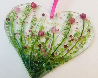 Fusing Glas, Heart Suncatcher, Fused Glass Wall Art, Glass Art Pictures, Glass Fusion Ideas, Fused Glass Artwork, Fused Glass Ornaments, Glass Fusing Projects, Flower Panels