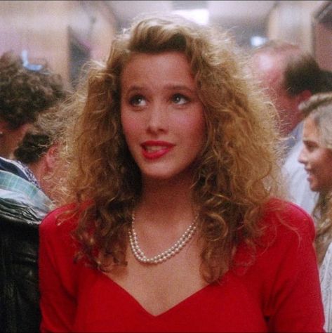 Heathers 1988, Kim Walker, Heathers Movie, Aesthetic 80s, Heather Chandler, Bonnie Parker, Heathers The Musical, Girls Couture, 80s Aesthetic