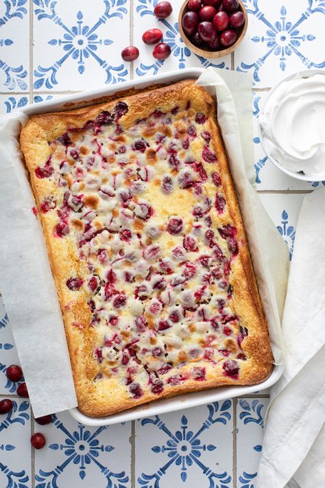 Cranberry Gooey Butter Bars, Thanksgiving Desserts Cranberry, Gooey Butter Bars, Cranberry Recipes Dessert, Cranberry Treats, Cranberry Butter, Cranberry Baking, Cranberry Bars, Box Cakes