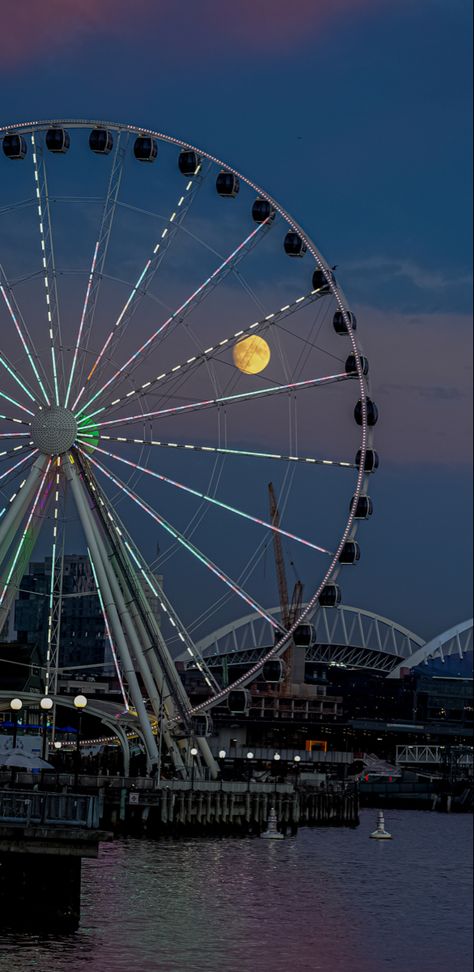 Gaintwheel full moon seattle Seattle Ferris Wheel, Today Tonight Tomorrow, Seattle Great Wheel, Giant Wheel, Ferris Wheels, Seattle Usa, Full Moon, Ferris Wheel, Seattle