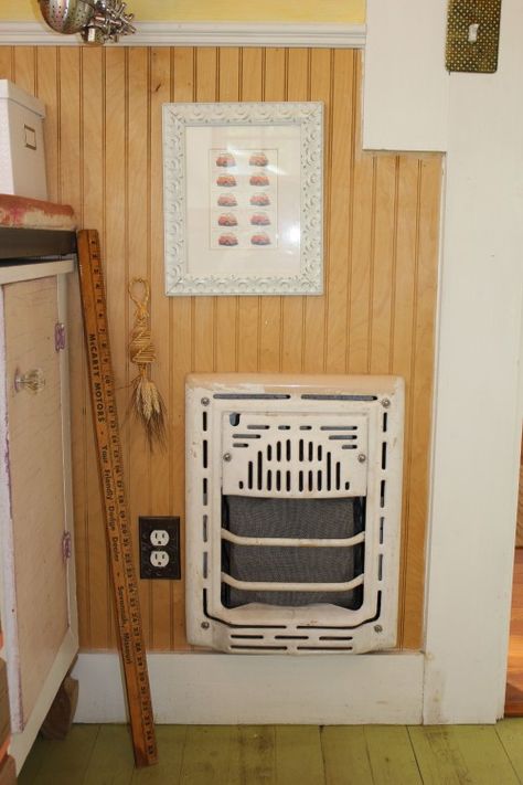 Great idea for housing speakers, Kitchens Colors, Loft Building, Craftsman Remodel, Old House Ideas, Wall Heater, Repurpose Projects, Bathroom Heater, Hole In The Wall, Fabulous Kitchens