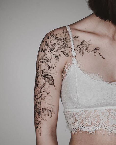 "A dream is a poem the body writes." - Sandra Cisneros, Caramelo Sandra Cisneros, Cool Shoulder Tattoos, Tato Henna, Feminine Tattoo Sleeves, Mens Shoulder Tattoo, Cat Tattoos, Inspiration Tattoos, Floral Tattoo Sleeve, Tattoos For Black Skin