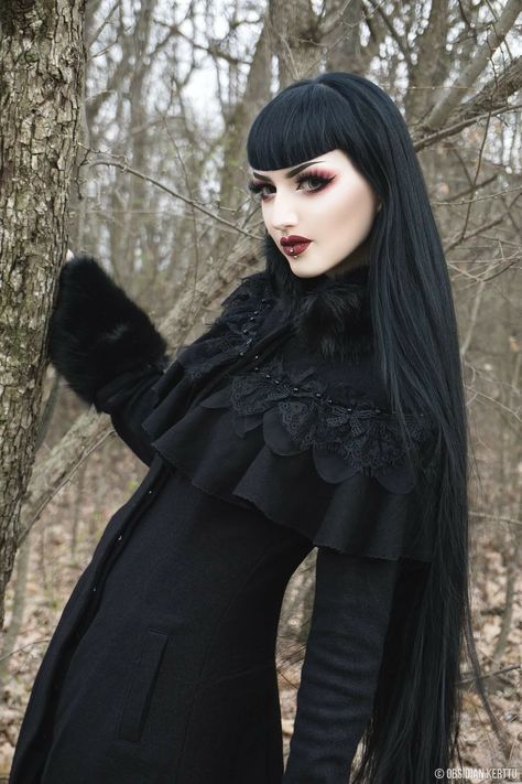 Gothic Style Fashion, Gothic Type, Gothic Fashion Women, Gothic Hairstyles, Goth Model, Gothic Looks, Gothic Models, Goth Women, Goth Beauty