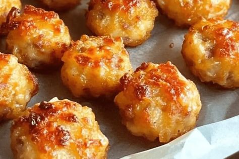 Try these crispy hashbrown & sausage bites! Perfect for breakfast or parties, they’re easy to make and packed with delicious flavor. Crunchy Hashbrown Sausage Bites, Hash Brown Bites Recipe, Crispy Hash Brown And Sausage Bites, Hash Brown Sausage Bites, Hashbrown Sausage Bites, Crispy Hashbrowns And Sausage Bites, Crispy Hashbrown Sausage Bites, Sausage Hashbrown Bites, Hashbrown Recipes Breakfast