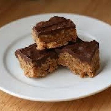 Favorite recipe from Mary Fliehs. Clark Bars Recipe, Reese's Peanut Butter Bars, Peanut Butter Pretzel Bars, Peanut Butter Slice, Baby Ruth Bars, Homemade Peanut Butter Cups, Chocolate Chip Blondies, Baby Ruth, Peanut Butter Chocolate Bars