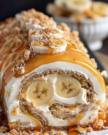 Banana Caramel Roll Cake Recipe: Indulgent Dessert Delight - optimal recipes Banana Caramel Roulade, Desserts For Winter, Optimal Recipes, Roll Cake Recipe, Roulade Recipe, Banana Caramel, Caramel Rolls, Cake Rolls, Cake Roll Recipes