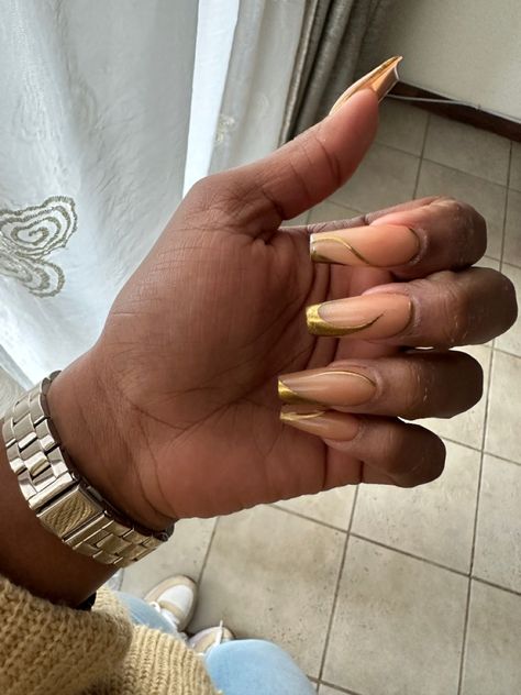 Gold acrylic nails Coffin Gold French Tip Nails, Acrylic Gold Nails, Gold Acrylic Nail Designs, Gold Swirl Nails, Gold Nails Coffin, Gold French Tip Nails, Khaki Nails, Gold Coffin Nails, Frog Wedding