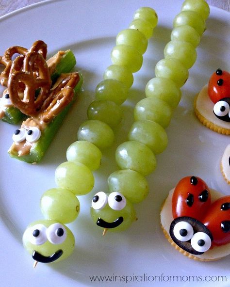 20 Adorable Food Creations That'll Get Kids Excited For Mealtime Bug Snacks, Kids Drinks, Kid Recipes, Fruit Animals, Decorações Com Comidas, Food Art For Kids, Kids Meal, Food Technology, Kids Cooking