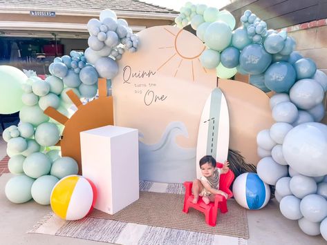 Surfs Up Balloon Garland, Surf First Birthday Pictures, Beach Birthday Backdrop, Surf Balloon Arch, Surf Balloon Garland, Ocean Birthday Photoshoot, The Big One Backdrop, The Big One Birthday Surf, Surf Backdrop