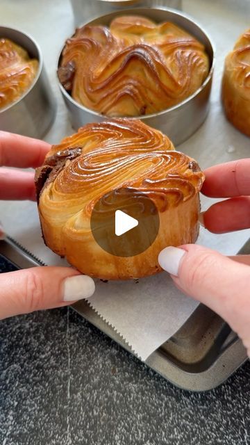 Natalya Syanova on Instagram: "Laminated buns, like those found in French bakeries, can be made at home 😉  Use the croissant dough recipe from my website. Do 1 double and 1 single fold, then roll the dough to 8 mm thick square with sides measuring 20x20 cm. Cut it into 1-inch strips, fold, place, and proof inside an 8 cm baking ring. Bake as usual.   Find the detailed recipe on my website; the link is in my bio ⬆️⬆️⬆️  FOLLOW @natashas_baking for more creative ideas.  #croissant #lamination #viennoiseries #frenchbreakfast #frenchfood #chicagofood #yummy #foodie #explorepage #creator #bakewithme #homebaker #bakerslife #bakersfield" Laminated Dough Pastries, Dessert Pastry Recipes, Croissant Dough Ideas, Cresent Rolls Desserts, Square Croissant, Sell Food From Home, Natashas Baking, Croissant Dough Recipe, Round Croissant