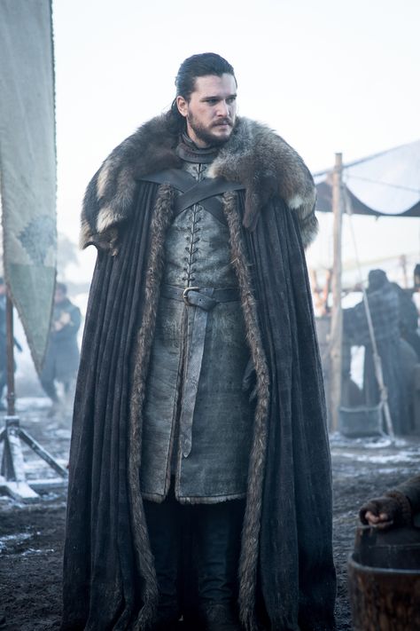 Jon Snow Armor, John Snow Outfit, Jon Snow Outfit, Winterfell Clothes, Game Of Thrones Outfits Men, Sansa Stark Jon Snow, The Winter King, Jon Snow Art, Jon Snow Costume