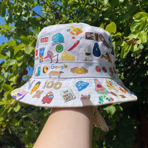 Customized Bucket Hat, Bucket Hat Custom, Bucket Hat Decorating Ideas, Bucket Hat Painting Ideas, Bucket Hat Design Ideas, Cap Painting Ideas, Hat Paintings Ideas, Cute Bucket Hat Outfits, Bucket Hat Drawing