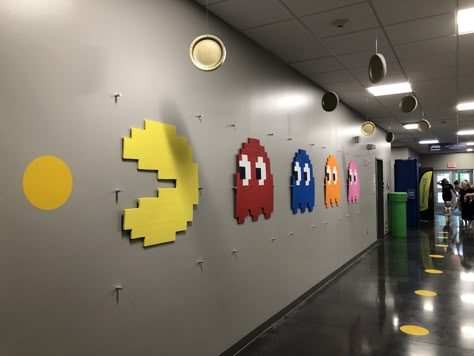 Video Games Decorations, Arcade Decorations Party Ideas, Pac Man Party Decorations, Game Decorations Party, Pacman Decorations, Pac Man Decorations, Game Theme Party Decorations, Game Decorations Ideas, Games Decoration Ideas