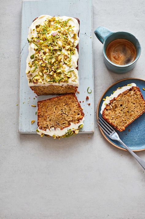 Courgette and lime cake Courgette And Lime Cake, Courgette Cake Recipe, Feeding The 5000, Easy Lunchbox Ideas, Easy Lunchbox, Big Recipes, Baking Deserts, Bread Loaves, Coffee And Cake