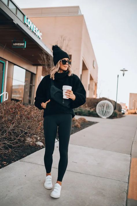 Gift Ideas for Her from lululemon - Cella Jane Comfy Athletic Outfits Fall, Winter Athleisure Outfits, Fall Aesthetic Outfits, Fall Outfits For Women, Full Outfits, Fall Trends Outfits, Lululemon Outfits, Gift Ideas For Her, Outfits 2022