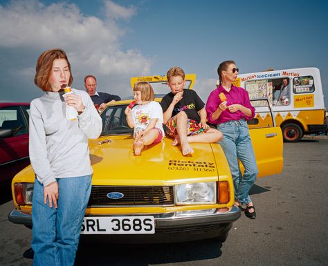 Social Photography, Martin Parr, Photo Store, Magnum Opus, Magnum Photos, Flash Photography, Documentary Photography, Street Photo, Vintage Magazine