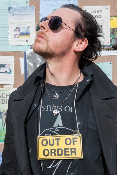 Simon Pegg (The World's End) in a Sisters of Mercy Tee!!! Gary King, Worlds End, Simon Pegg, Black