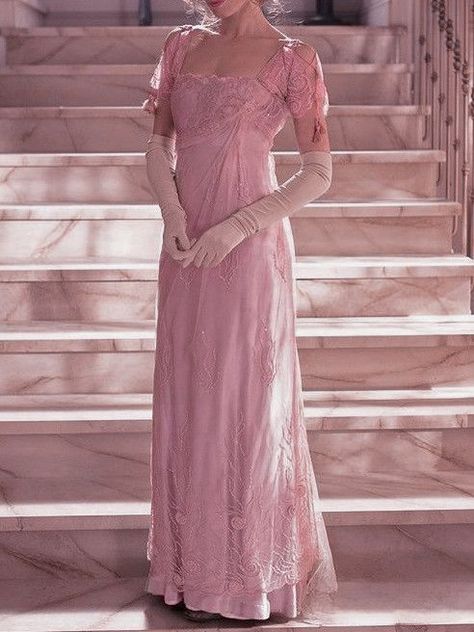 Pink Historical Dress, Pink Dress Royal, Regency Dress Aesthetic, Bridgeton Dresses, Ciel Black Butler, Regency Dresses, Bridge Dress, Regency Gown, Regency Era Fashion