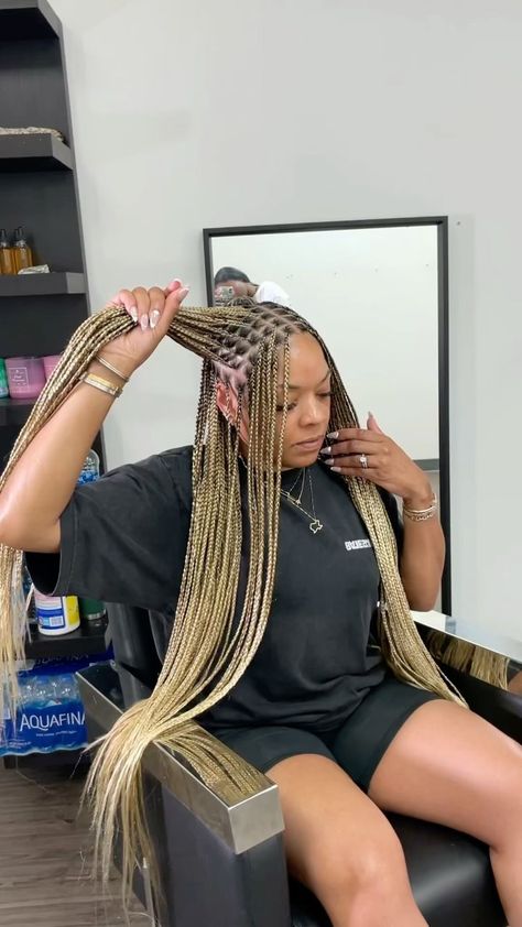 Same day ponytail ✨✨. Book this style under Small Medium knotless braids and add on color 27/30/4. 🔴July booking open , click the link in… | Instagram High Ponytail Knotless Braids, Number 27 Braids, Mixed Blonde Knotless Braids, Ombre Blonde Knotless Box Braids, Ombre Blonde Knotless Braids, Blonde Small Knotless Box Braids, Versatile Knotless Braids, 613/27 Knotless Braids, Knotless Box Braids Color 30 And 27