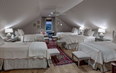 Cathy Kincaid, Bunk Room Ideas, Bunk Rooms, Attic Room, Dekorasi Kamar Tidur, Bunk Room, Attic Rooms, Bunk House, Falmouth