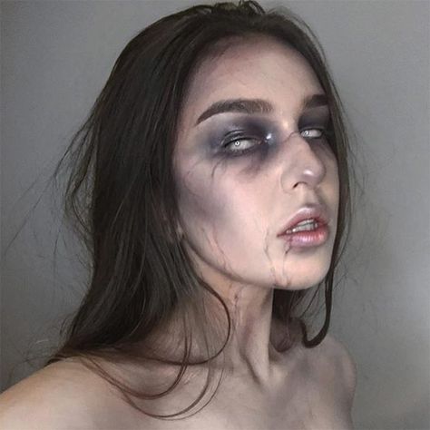 Zombie Girl Makeup, Halloween Nurse Makeup, Zombie Bride Makeup, Pretty Zombie Makeup, Zombie Hair, Girl Halloween Makeup, Zombie Halloween Makeup, Creative Halloween Makeup, Zombie Prom