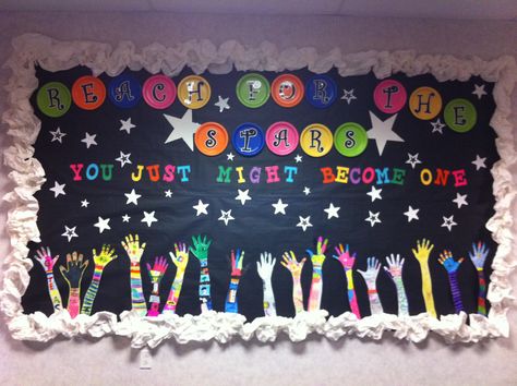 A great way to keep names off a Special Ed bulletin board while still keeping it personal. Bulletin Board Ideas Hallways, Education Bulletin Board Ideas, Bulletin Boards Kindergarten, Bulletin Boards Christmas, Bulletin Boards School, Star Themed Classroom, Star Bulletin Boards, Office Bulletin Boards, Door Bulletin Boards