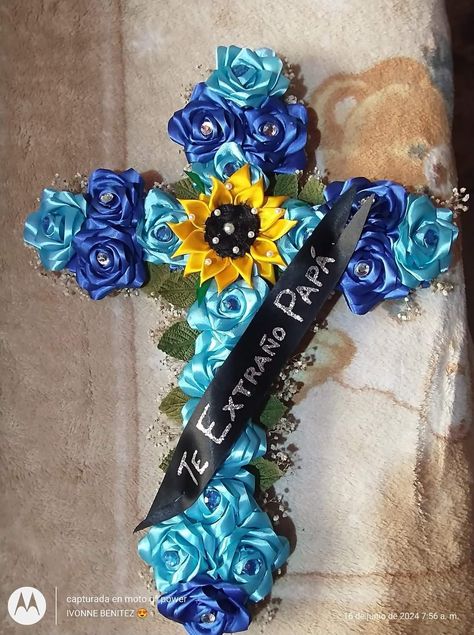 Cross Tombstone, Satin Flowers Diy, Fiesta Decor, Ribbon Rose Bouquets, Ribbon Flowers Bouquet, Eternal Rose, Rose Crafts, Flower Bouquet Diy, Fiesta Decorations