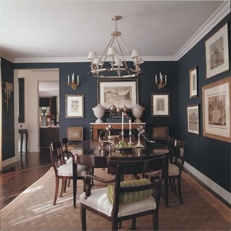 Dark Blue Dining Room, Blue Dining Room Walls, Dining Room Navy, Blue Dining Room, Dark Dining Room, Dining Room Paint Colors, Putz House, Traditional Dining Rooms, Dining Room Paint