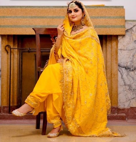 Punjabi Lengha, Yellow Punjabi Suit, Mayun Bride, Latest Party Wear Suits, Punjabi Dress Design, Simple Indian Suits, Indian Groom Dress, Haldi Outfits, Afghani Clothes