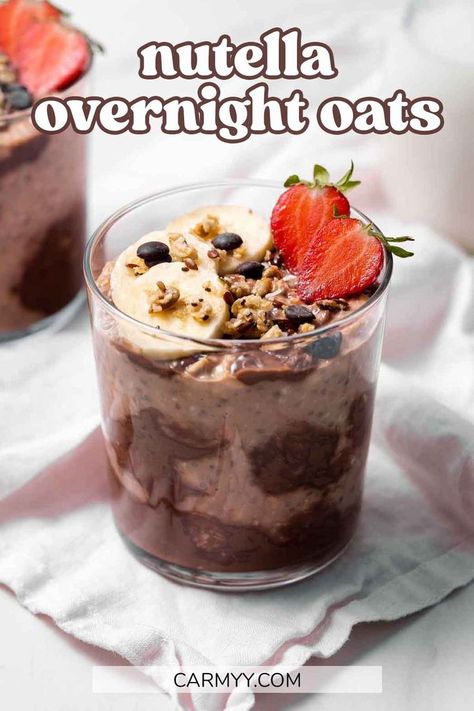 Creamy, chocolatey, and hearty, this nutella overnight oats recipe is an easy and delicious breakfast meal prep. Coming together in a few simple steps, this hazelnut overnight oats recipe is going to be your new favorite breakfast! Just mix and let set in the fridge! Nutella Overnight Oats, Overnight Oats Greek Yogurt, Strawberry Overnight Oats, Best Overnight Oats Recipe, Chocolate Overnight Oats, Overnight Oatmeal Recipes, Dessert For Breakfast, Oat Recipes Healthy, Delicious Meal Prep