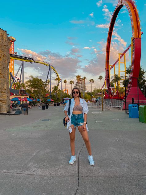 Top, ropa, verano, summer outfits, winter outfits, looks , outfit ideas, outfit, ootd, poses, cómo posar, ropa, moda, fashion, tendencias, six flags, parks, parque de diversión. Fright Fest Six Flags Outfit, 6 Flags Outfit, Six Flags Outfit Ideas, Six Flags Outfit, 6 Flags, Flag Outfit, Six Flags, Outfit Ideas, Flag