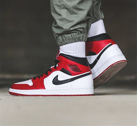 Jordan 1 Mid Chicago Outfit, Chicago Air Jordan 1, Chicago Jordan 1, Air Jordan 1 Mid Chicago, Jordan 1 Mid Chicago, Jordan 1 Red, Air Jordan 1 Women, Air Jordan 1 Chicago, Air Jordan Mid