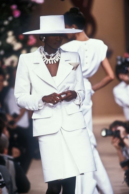 DvilCouture on X: "Yves Saint Laurent Spring Summer 1990 Couture (1/2) https://t.co/EdnuDm2vcl" / X Dior Skirt, Fashion 1990s, Yves Saint Laurent Couture, Christian Dior Haute Couture, Vintage Ysl, Dior Haute Couture, Gianfranco Ferre, Christian Dior Couture, 1980s Fashion