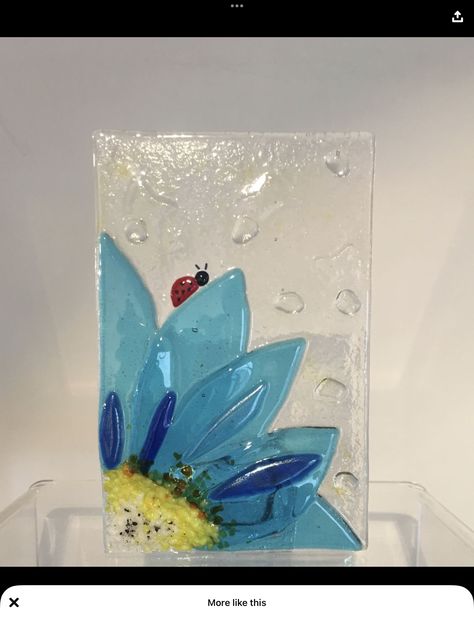 Stained Glass Stepping Stones Ideas, Fused Glass Ideas For Beginners Projects, Broken Glass Crafts, Glass Fish Tanks, Glass Art Techniques, Fused Glass Panel, Fused Glass Wall Art, Glass Art Pictures, Fused Glass Plates