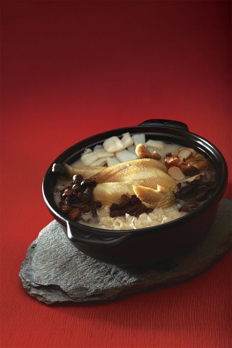 2013 Chinese New Year cuisine -- Chicken soup bowl (The Dragon Restaurant) Photo Lighting Setup, Taipei Food, Cantonese Food, Luxury Food, Chinese Soup, Winter Soups, Japanese Snacks, Chinese Architecture, Red Food