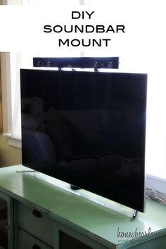 I love this idea for a DIY Soundbar Mount so the kids can't mess with it! Sound Bar Mounting Ideas, Diy Soundbar, Sound Bar Mount, Soundbar Tv, Tv Frames, Swivel Tv Stand, Under Tv, Diy Tv Stand, Diy Basement