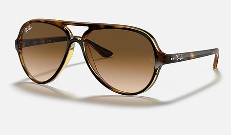 Ray Bands, Model Sunglasses, Grey Gradient, Classic Sunglasses, Brown Gradient, Gradient Sunglasses, Ray Ban Aviators, Wayfarer Sunglasses, Unisex Sunglasses