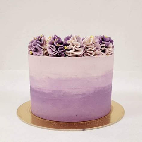 Lavender Ombre Cake, Purple Color Cake Design, Purple Ombre Birthday Cake, Purple Cake For Men, Small Purple Cake, Purple Cake Simple, Lavender Color Cake, Purple Birthday Cake For Women, Ombre Purple Cake