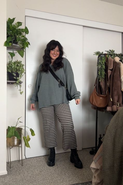 Winter Outfits 23, Just My Luck Outfits, Social Worker Outfits Casual, Wide Leg Checkered Pants Outfit, Science Teacher Outfits High Schools, Eclectic Outfits Midsize, Relaxed Pants Women Outfit, Mid Size Fall Fashion 2024, Librarian Aesthetic Outfit Plus Size