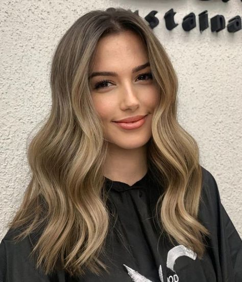 Brushlight Hair Blonde, Winter Hair Trends, Color Rubio, Natural Blonde, Brown Hair Balayage, Blonde Hair Looks, Natural Blondes, Balayage Brunette, Winter Hair