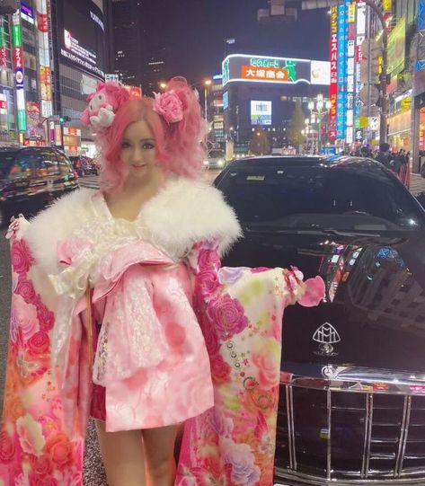 Gyaru In Kimono, Mamba Gyaru, Gyaru Fits, Cute Core Pfp, Girly Outfit Ideas, Ballet Princess, Hime Gyaru, Scene Outfits, Yukata Kimono