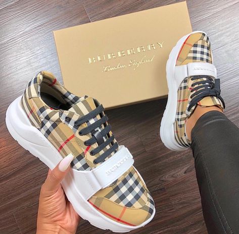 Sherlinanym shoes Burberry Sneakers Outfit, Burberry Shoes Outfit, Sepatu Air Jordan, Burberry Sneakers, Slippers Outfit, Sneaker Heads, Sneaker Outfits, Fresh Shoes, Cute Sneakers